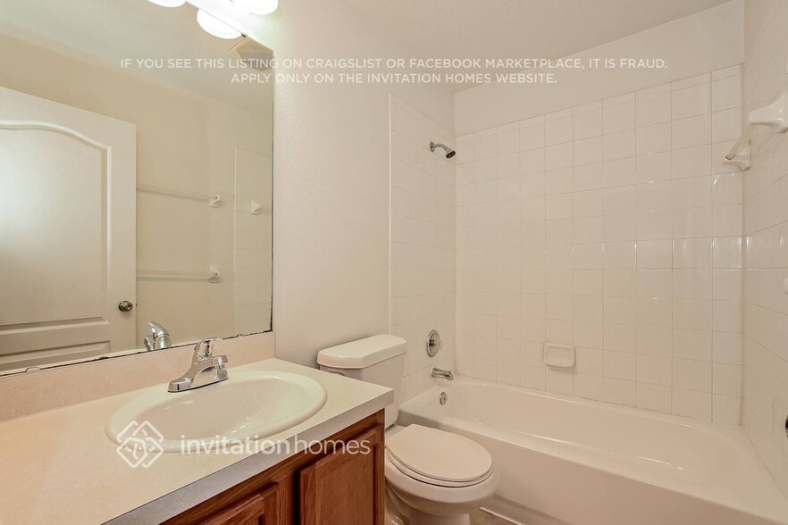 Building Photo - 225 Copper Oak Ct