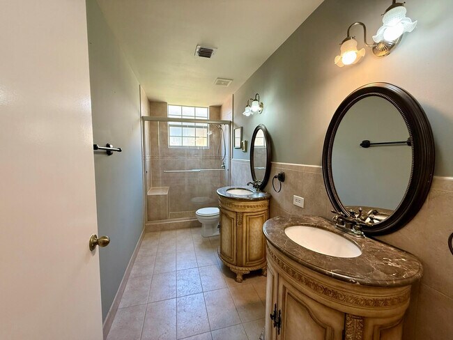 Building Photo - 1402 Veracruz Ln