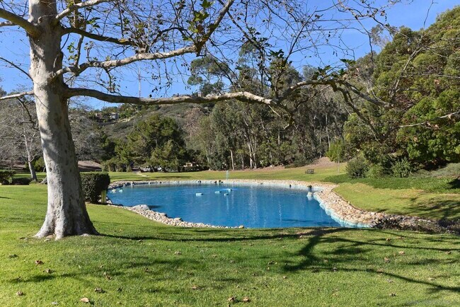 Building Photo - 2579 Caminito Muirfield