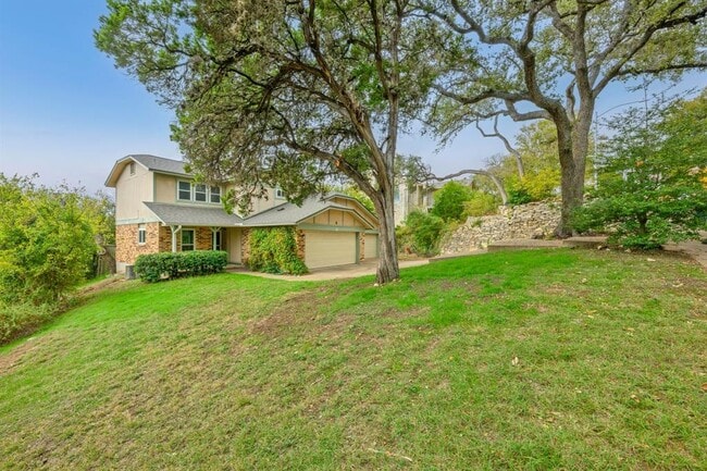 Building Photo - 1928 Holly Hill Dr