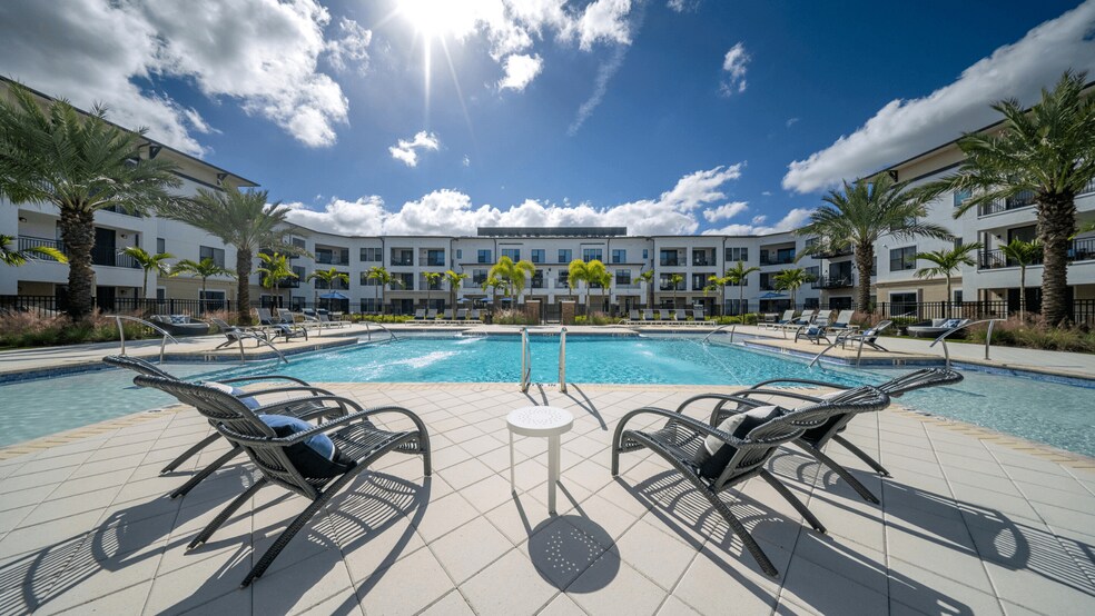 AVILA Apartments 2880 Avila Cross Cir Oviedo FL 32765 Apartment Finder