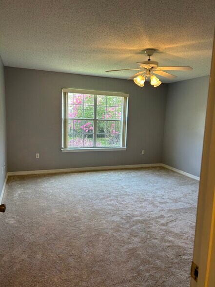 Building Photo - 4639 Sunsail Cir