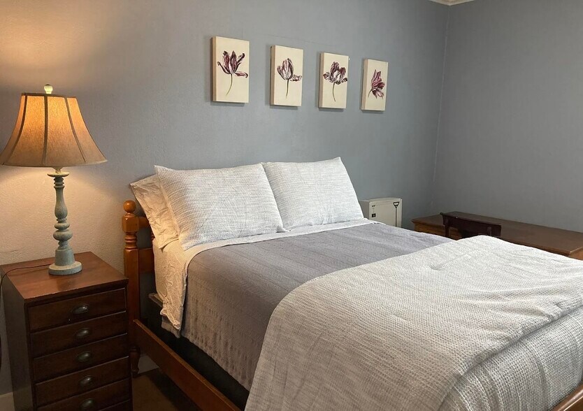 Building Photo - 3 Hayer St