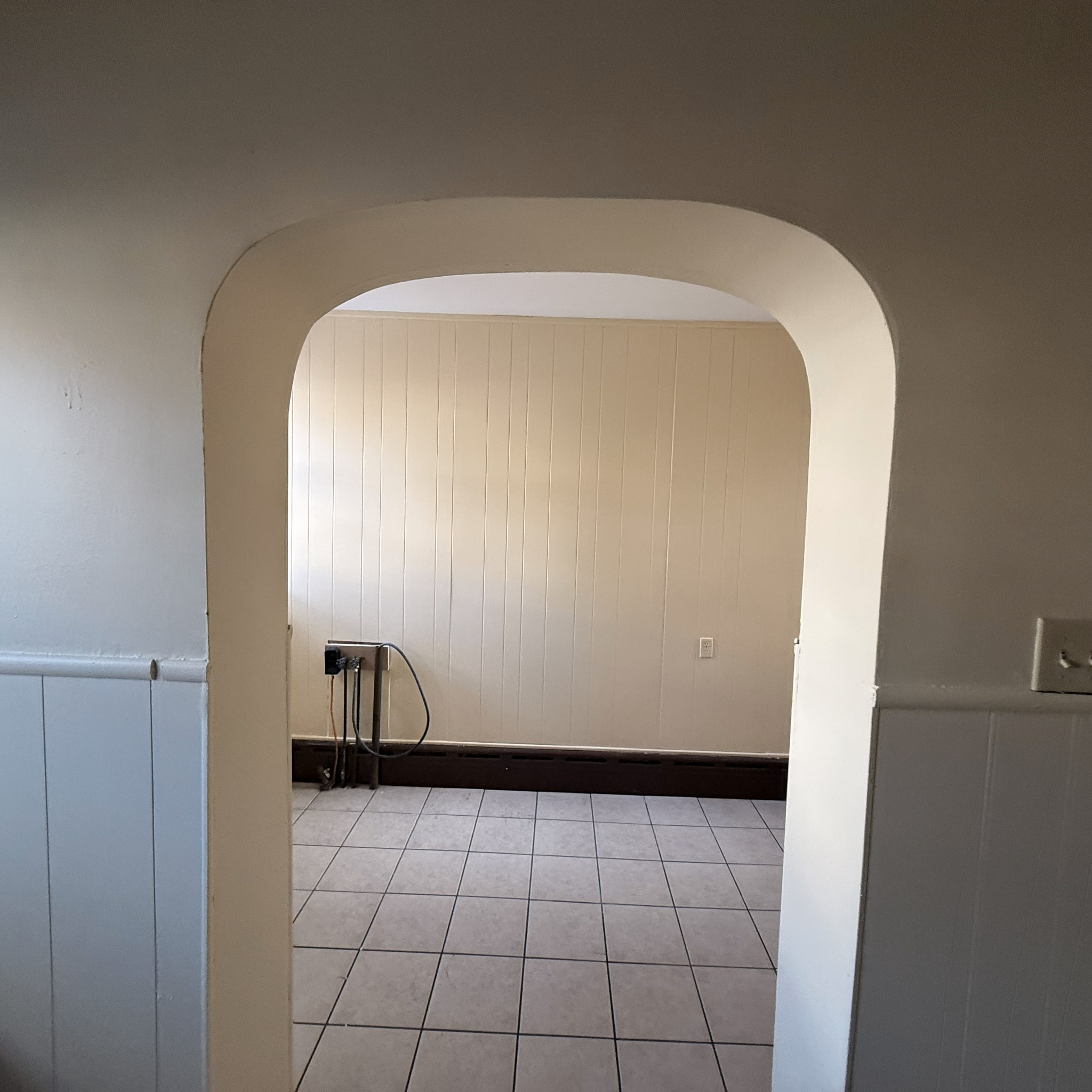 Building Photo - 713 S Front St