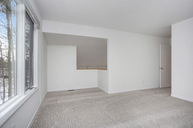 Building Photo - 18131 Mohawk Dr