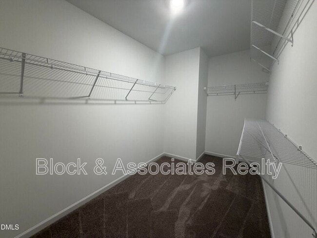 Building Photo - 611 Contento Ct