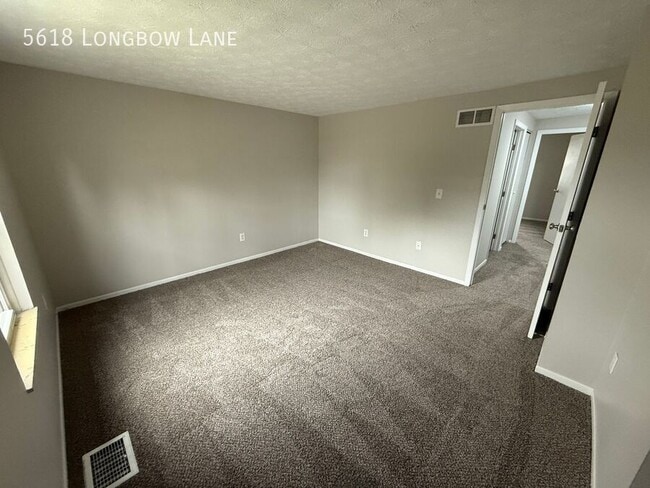 Building Photo - 5618 Longbow Ln