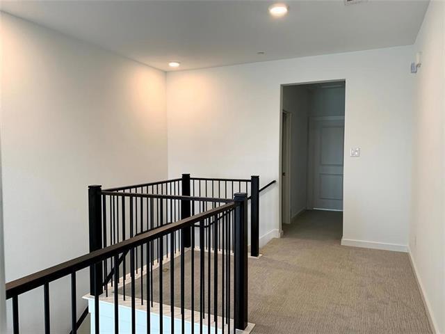 Building Photo - 500 Texas Dr