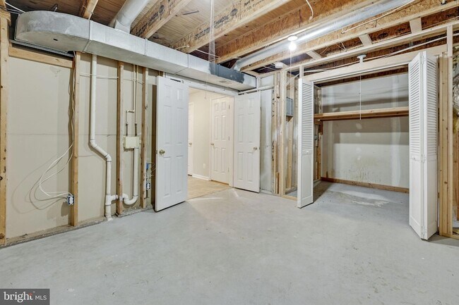 Building Photo - 4888 Ebb Tide Ct