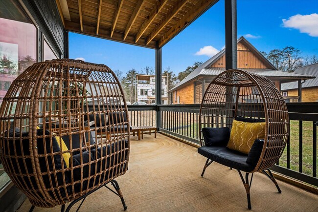 Building Photo - 532 Warbonnet Wy