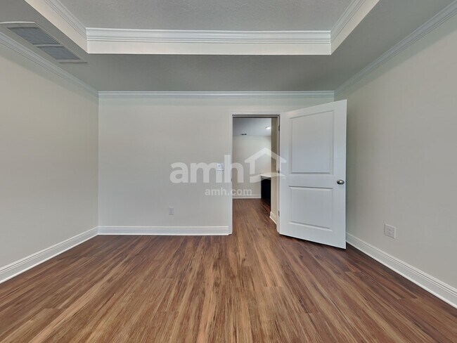 Building Photo - 27388 St Andrews Ave