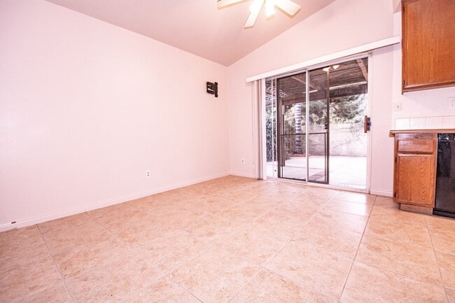 Building Photo - 9929 Palo Alto St