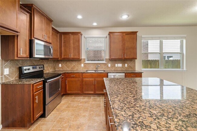 Building Photo - 17423 Waterview Dr