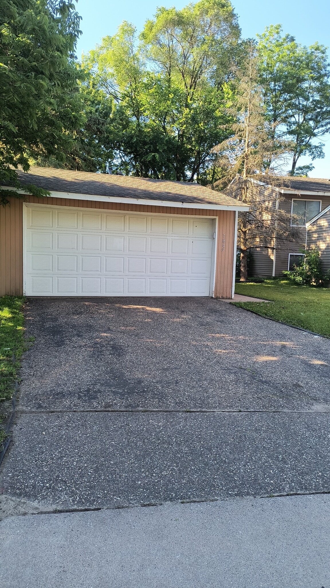 Building Photo - 7849 Rimbley Rd