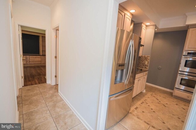 Building Photo - 5482 Royal Mile Blvd