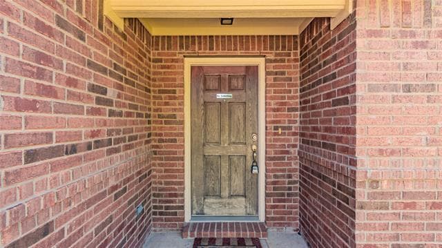 Building Photo - 704 Cedar Cove Dr