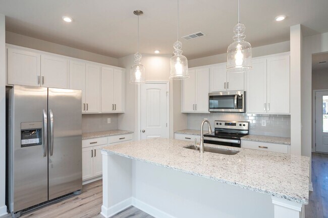 Building Photo - 2031 Sperling Dr