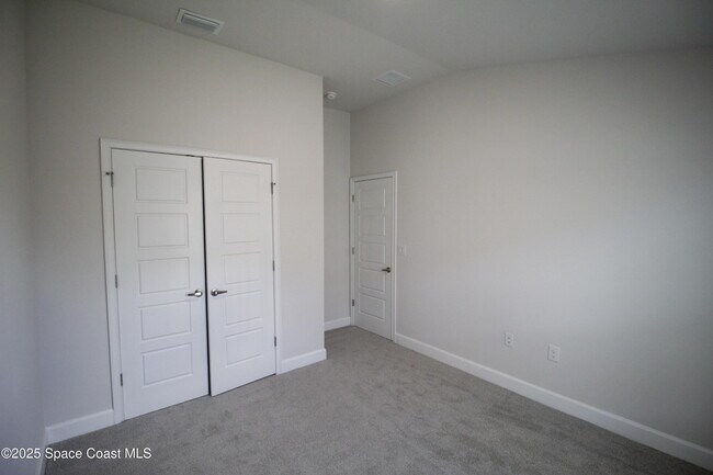 Building Photo - 2541 Pinwherry St