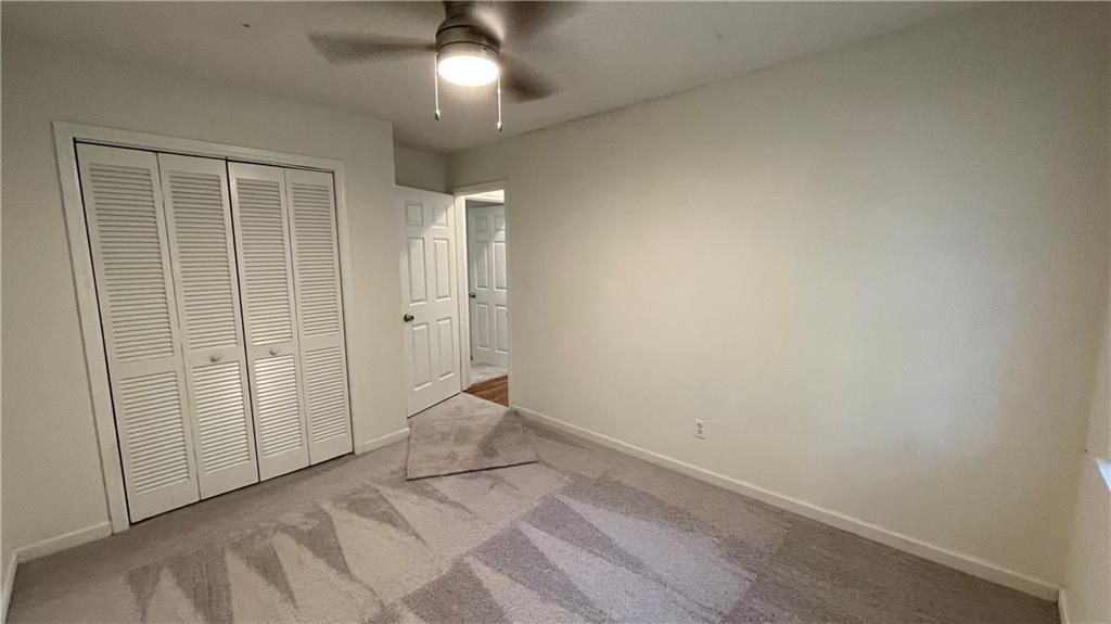 Building Photo - 111 Doves Ln