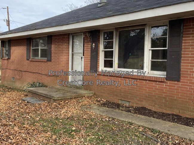 Building Photo - 876 Blankenship Rd