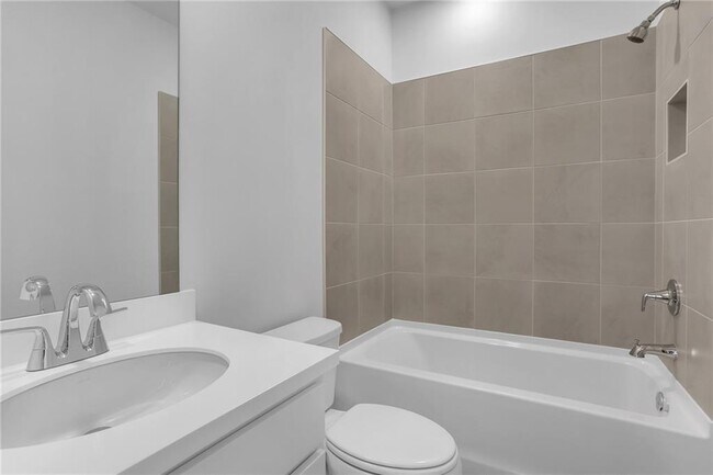 Building Photo - 1997 Freestone Wy