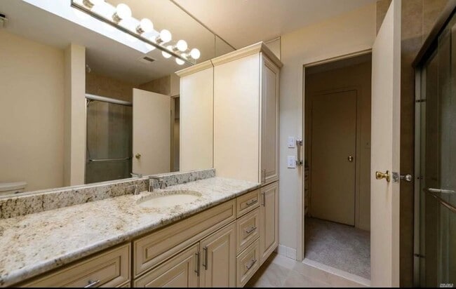 Building Photo - 14 Squirrel Hill