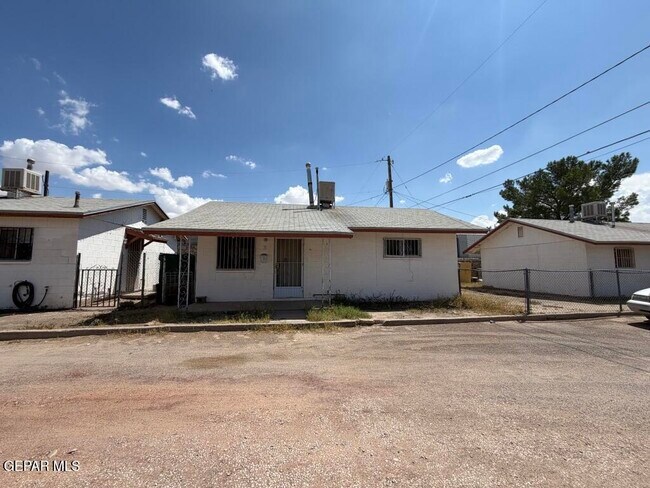 Building Photo - 7167 N Loop Dr
