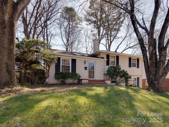 Primary Photo - 4917 White Oak Rd