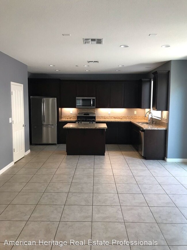 Building Photo - 4 br, 3 bath House - 254 Barnhill Dr