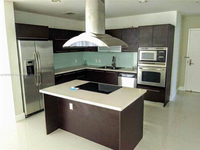 Primary Photo - 7928 East Dr