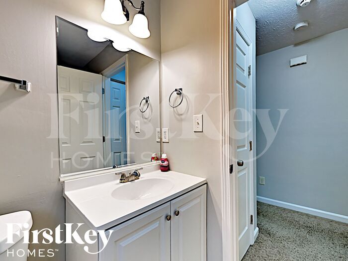 Building Photo - 5317 Winslow Crossing