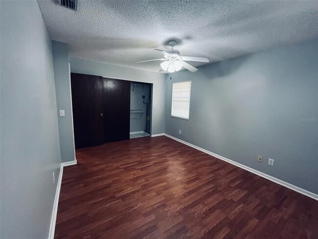Building Photo - 39648 Meadowood Loop