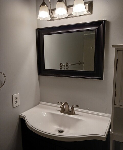 Building Photo - 955 25th St NW