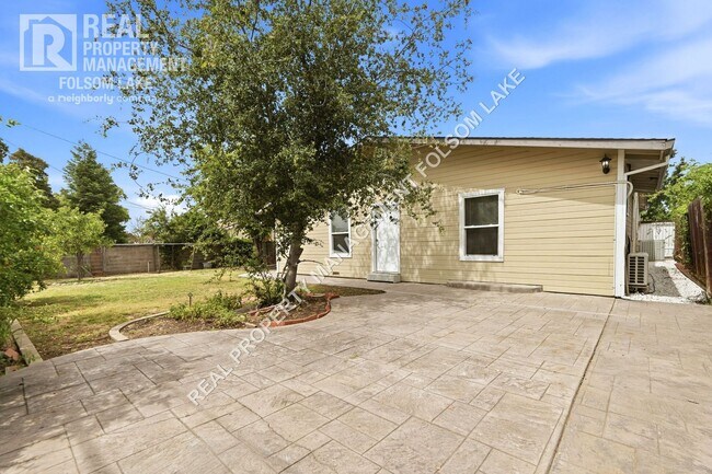 Building Photo - 619 Wales Dr
