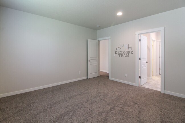 Building Photo - 5038 W 28th Ave
