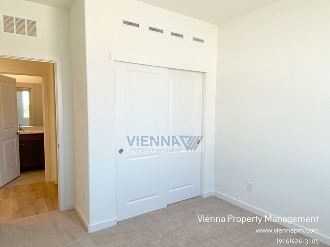 Building Photo - 7361 Moon Dream Wy