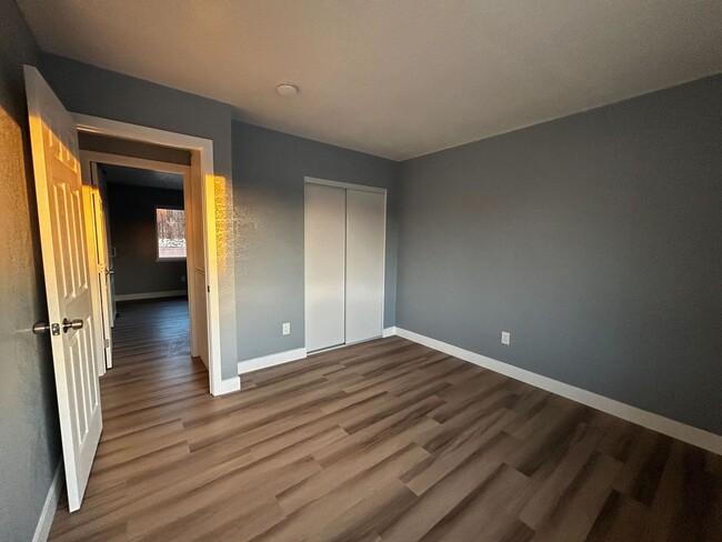 Building Photo - Beautifully Remodeled 3-Bedroom Home in Hi...