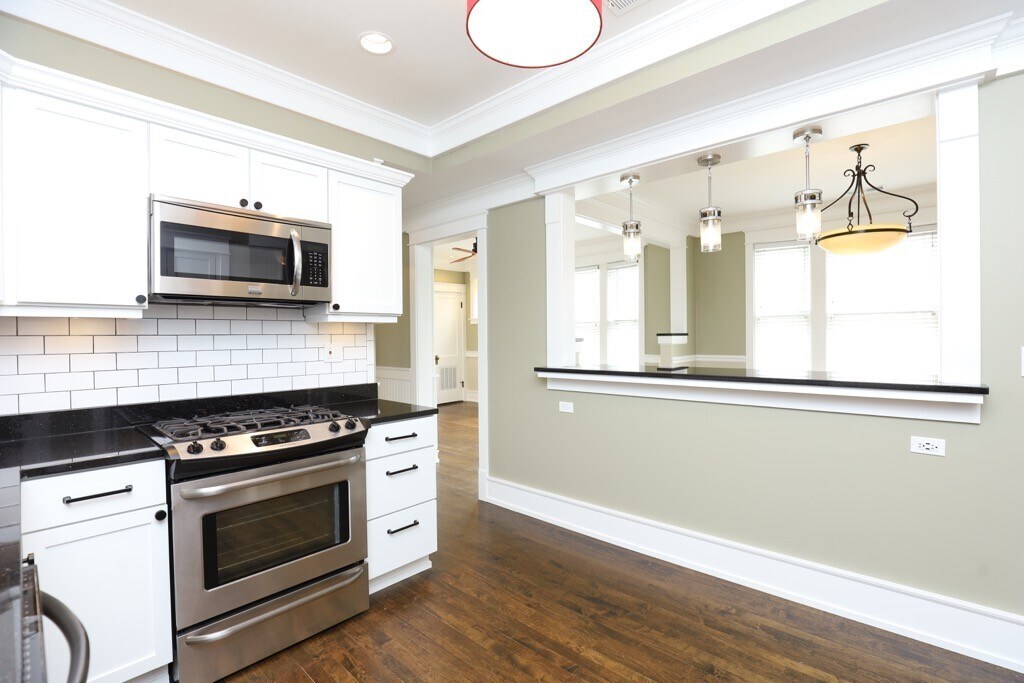 Building Photo - 1938 W Berenice Ave