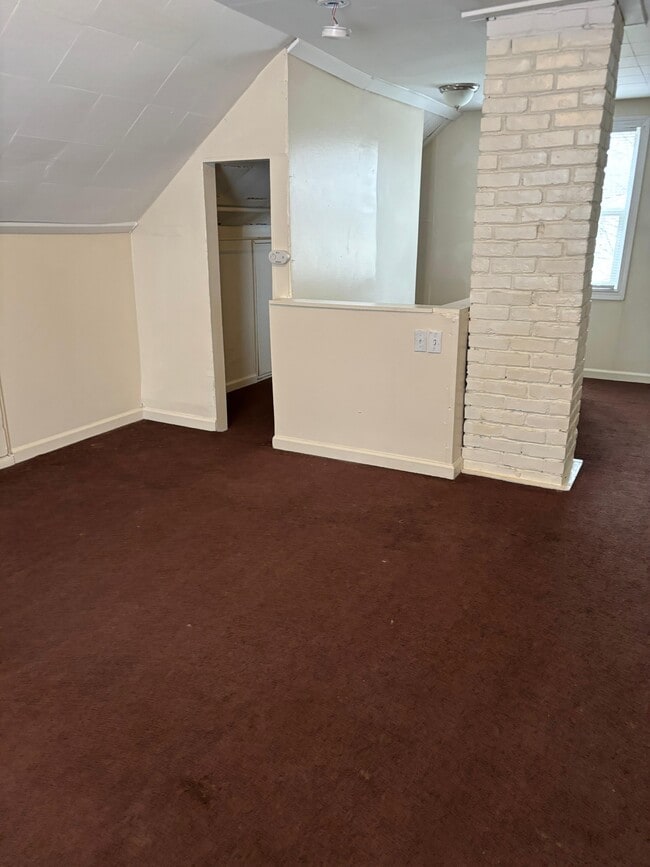 Building Photo - 19449 W Chicago