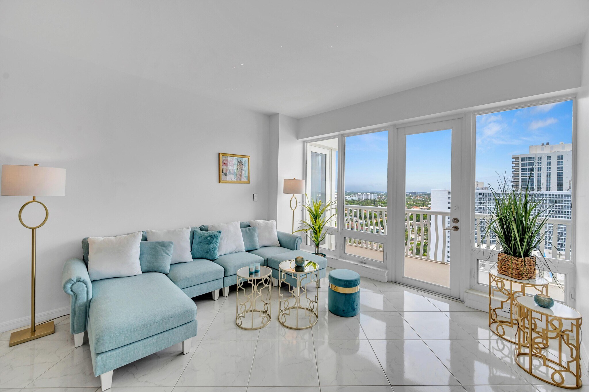 Building Photo - 4020 Galt Ocean Dr