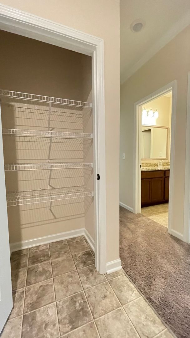 Building Photo - Beautiful home featuring 4 Bedrooms, 3 Full Baths, Flex Space/Office located in the highly sought...