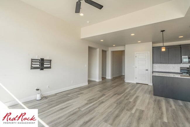 Building Photo - Modern 3 Bedroom Single-Level Home in Vill...