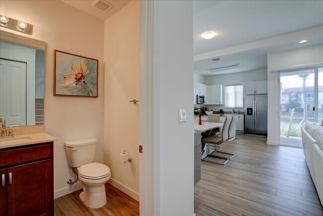 Building Photo - 1451 Pioneer Way