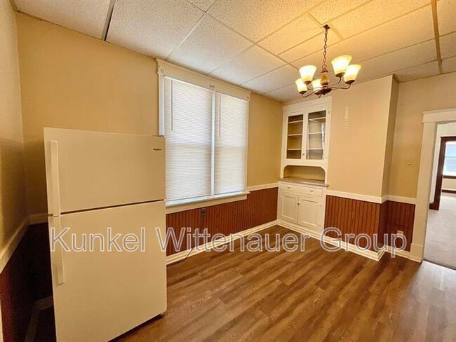 Building Photo - 907 N Church St