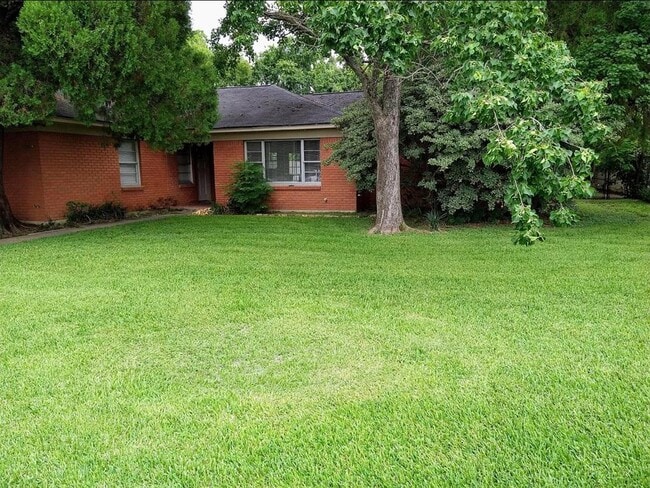 Primary Photo - 5722 Parwill St