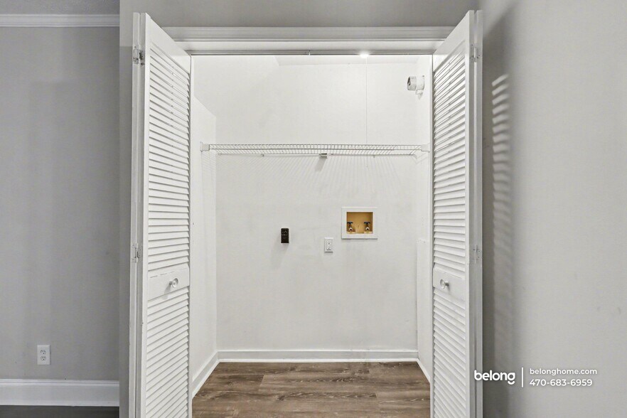 Building Photo - 1822 N Rock Springs Rd NE