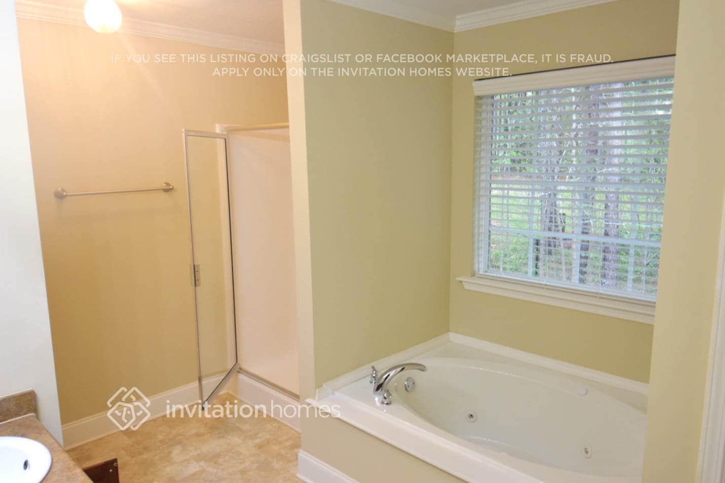 Building Photo - 165 Shoal Park Dr