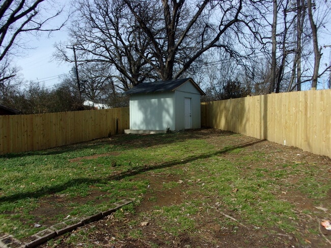 Building Photo - 2796 Flora Ave