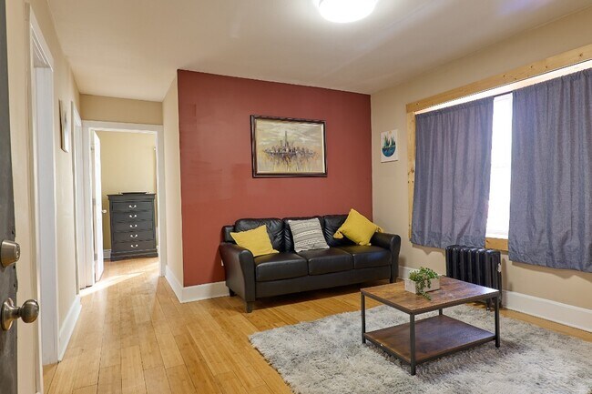 Building Photo - 198 Court St