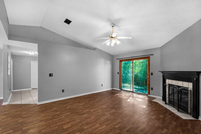 Building Photo - 1218 Ego Dr